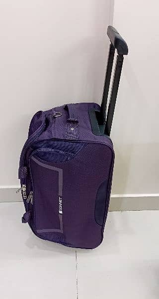 Duffel bags / Duffel trolly luggage 16