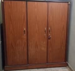 3 doors cupboard look like a new condition
