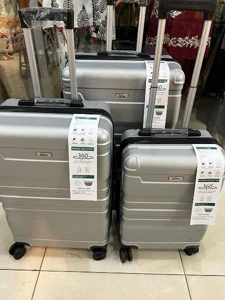 - Travel bags - Suitcase - Trolley bags -Attachi -Safribag 0