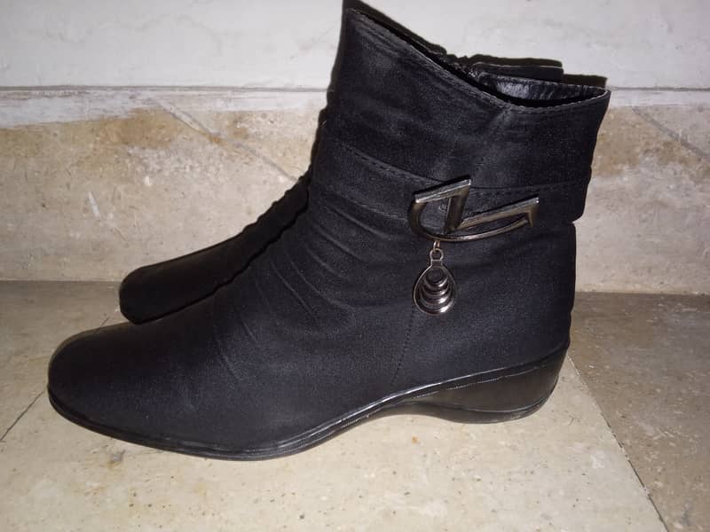 Boots for women 4