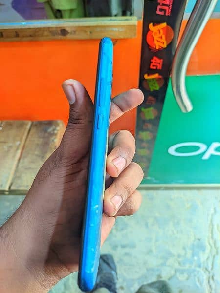 Redmi 9 4/64 Green back 8/10 screen white dot hai 2