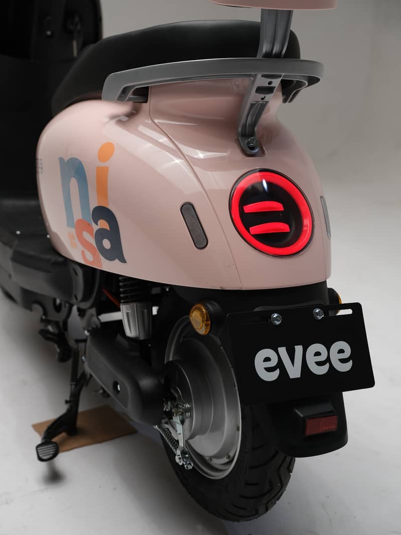 Evee Electric Scooty Nisa 2024 electric scooter better than to other 5
