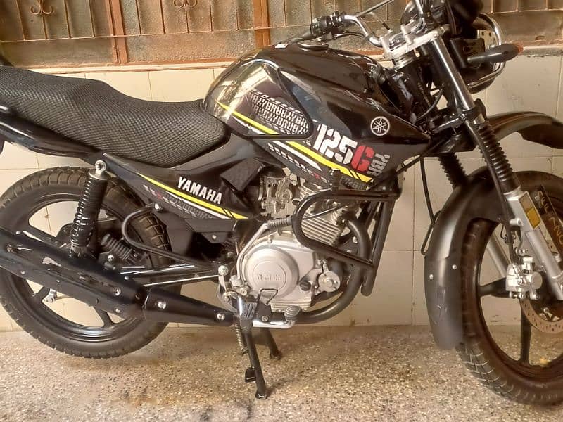 Yamaha YBR 125 G Black 0