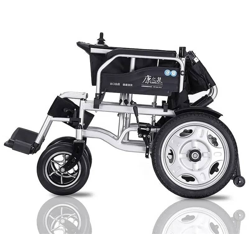 Executive Wheelchair With Reclining Back Adjustable Footrest 2