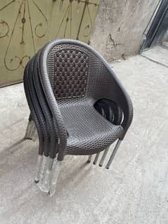 Second hand store plastic chairs olx