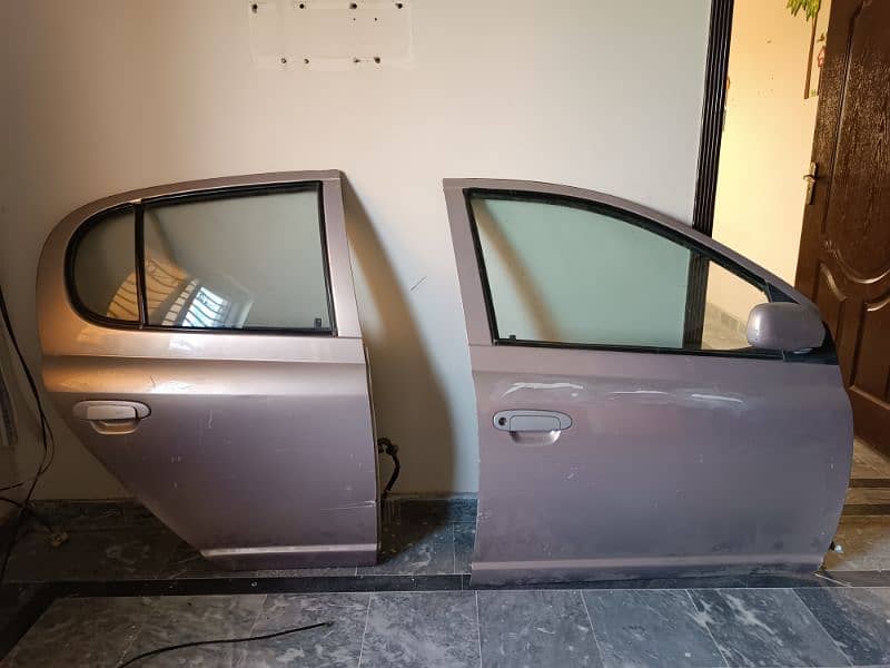 Toyota vitz doors fenders side mirror 0