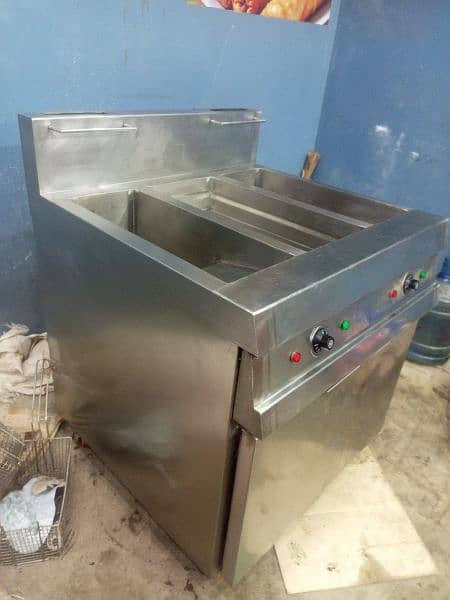 fryer machine almost new condition 3