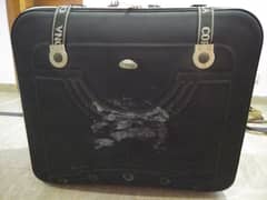 Suit Case| Extra Large |38 Kgs Capacity For Sale