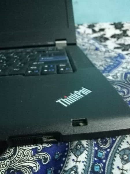 Lenovo Thinkpad Core i3. 7