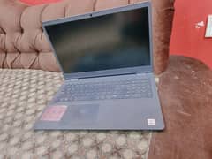 Dell Inspiron 15 3000 Single handed used