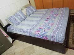 King Size Bed With Side Extendable Draws Plus Spring Mattress