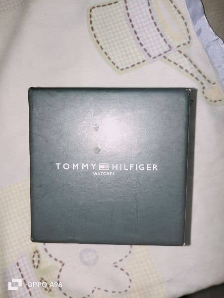 Tommy Hilfiger original watch for Men's and womens 4