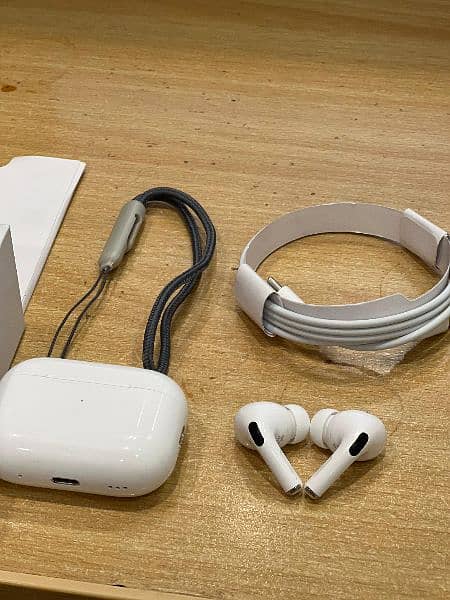 New Airpods Pro 2 8