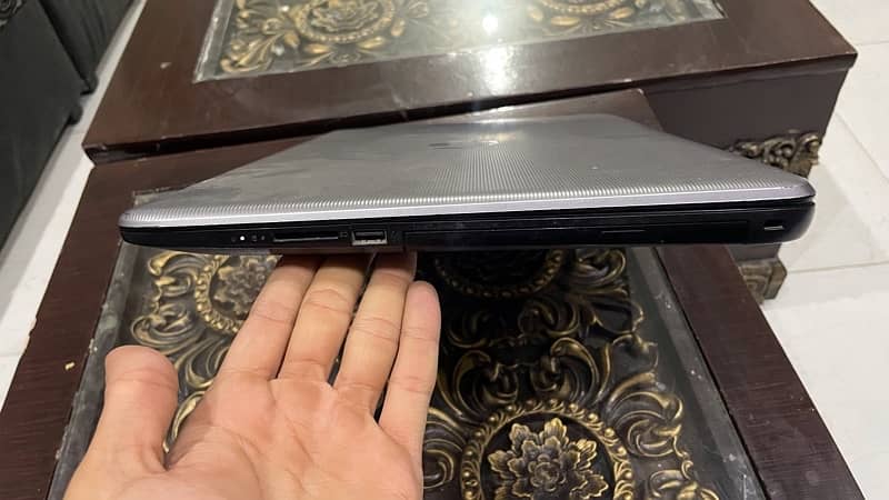 Hp Pavilion 17 ( 7th Gen) 8GB/256SSD 17