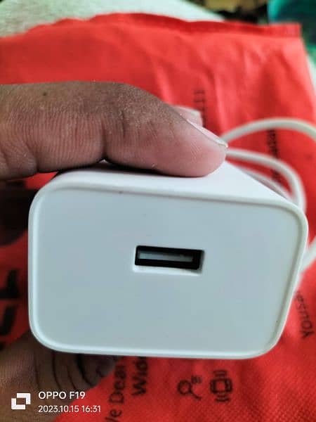 Oppo a76 ka 33 wat super fast original box wala charger for Sall 9