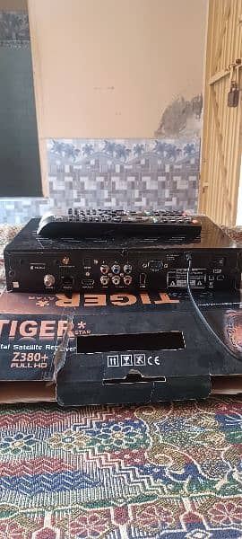 Tiger star Z380 Plus receiver with 2 original remote 5