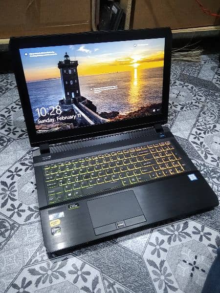 Gaming laptop with 8gb gtx1070 graphic corei7 7820hk 16gb 256ssd500hdd 4