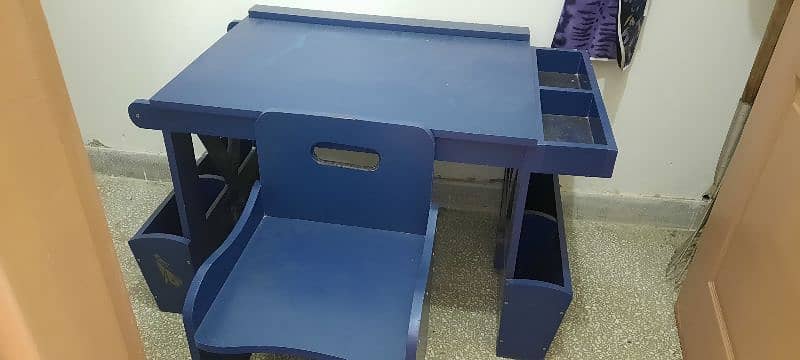 blue study table for kids 2