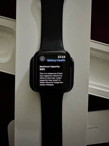 Apple Watch SE (2nd Gen) - Like New - Warranty until 06/24 0