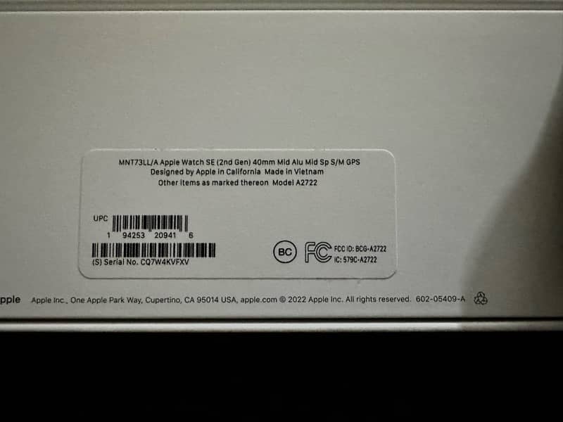 Apple Watch SE (2nd Gen) - Like New - Warranty until 06/24 4