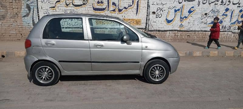 chevrolet 800 cc is in good condition ac power window and alloy rim. . 7