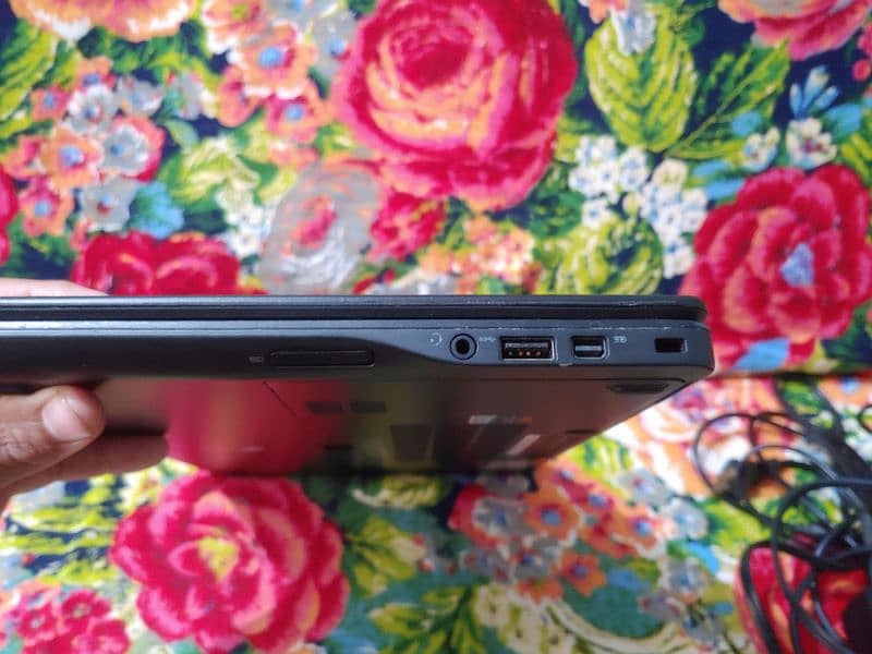 Dell core i5 5th generation Latitude E7250 laptop for only sale 8