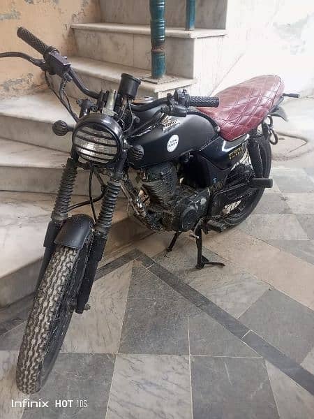Honda 125 deluxe cafe racer converted 4