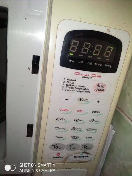 used oven good condition contact 03333461051 4