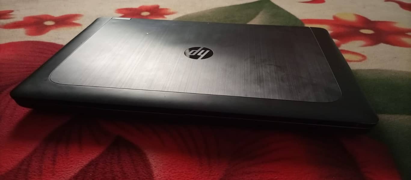 HP Z book 17 G2 Monster Edition 0