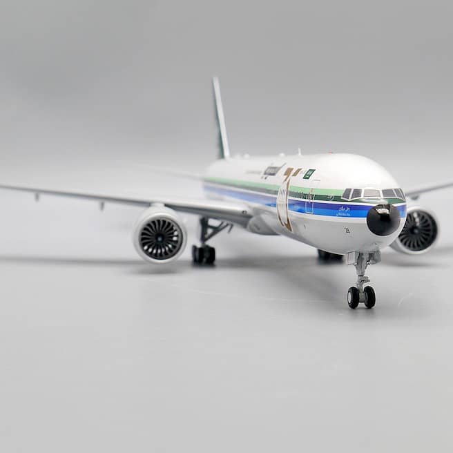 Aircraft & automotive scale models 9