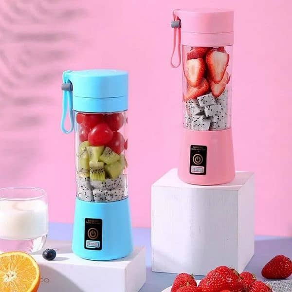 Mini Juicer Portable Blender Fruit Milkshake Handheld Electric juicer 3