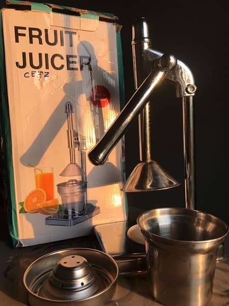 manual fruit juicer 2