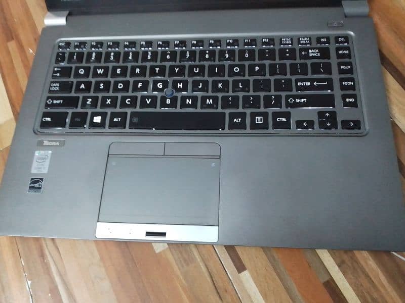 Slim Laptop i7 5th 4