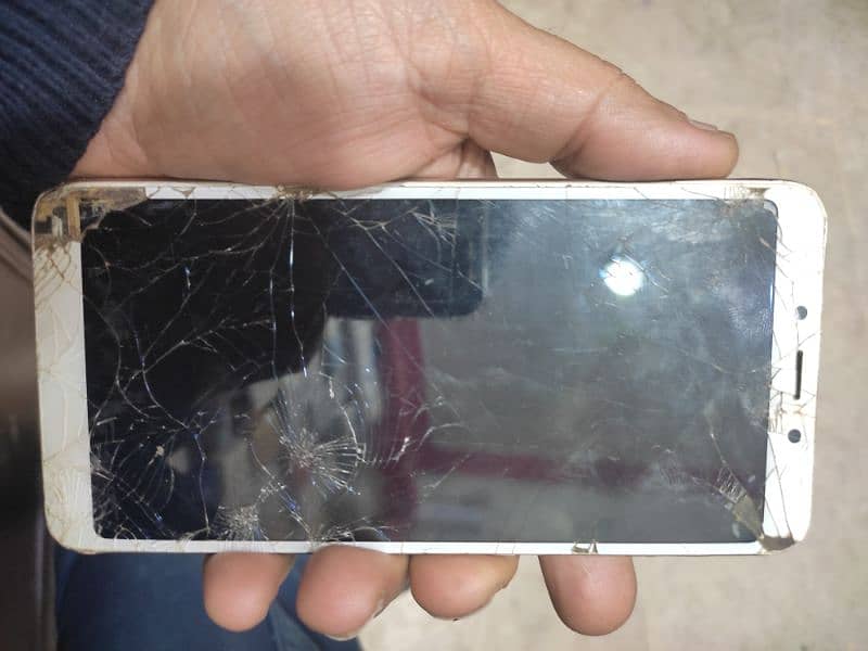 Redmi 6A penal damage 1