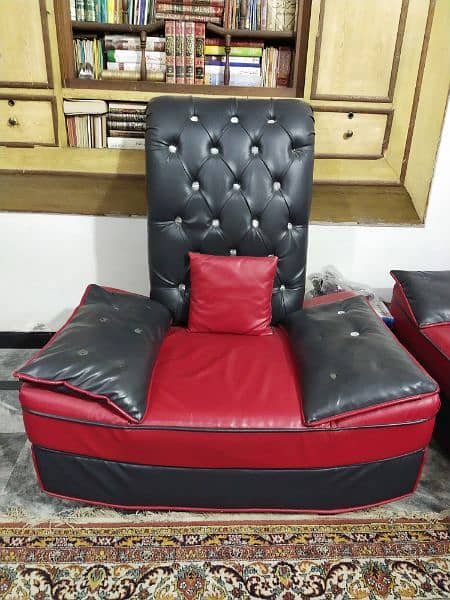 “Luxurious Two-Tone Leather Sofa” 1