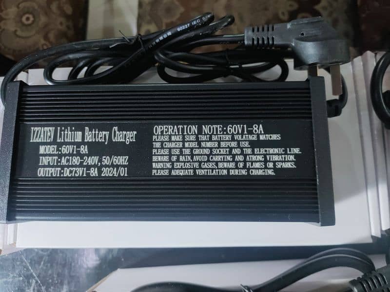 E bike Lithium lifepo4 battery charger aluminium LCD display V, A ,% 4