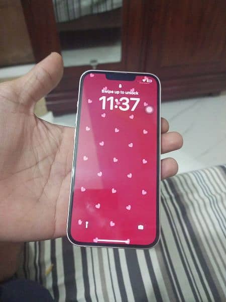 I phone 13 pink 2