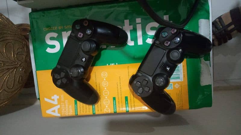 Ps4 Pro with 2 controllers in good condition 2