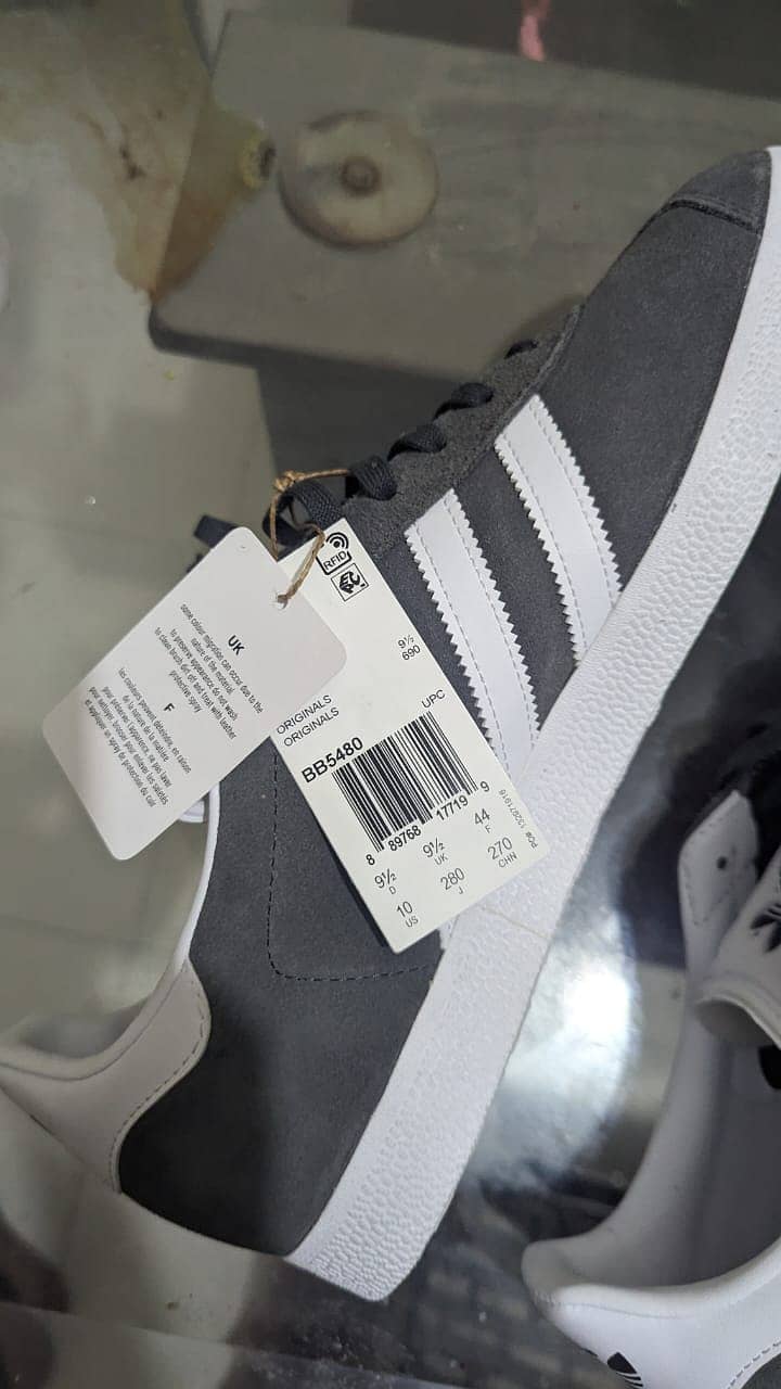 Addidas casual sneakers up for sale ((Gazelle)) 2