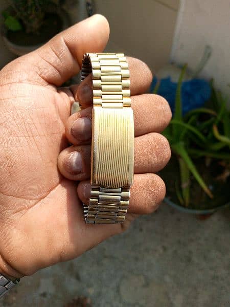Seiko 5 Automatic gold vintage mens watch 6