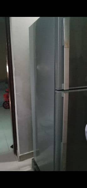 Dawlance refrigerator in perfact condition 1