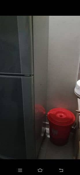Dawlance refrigerator in perfact condition 2