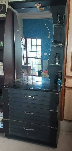 Dressing table for sale 4