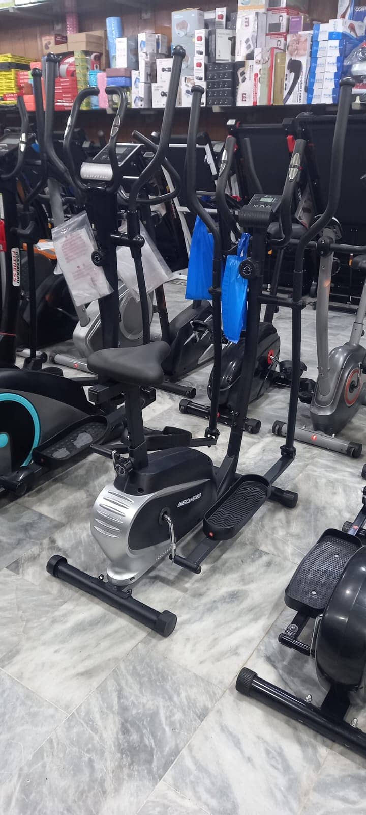 Exercise bike Elliptical Cros Trainer full body workout dumbbell plate 9
