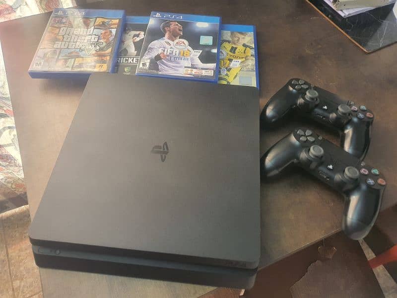 PlayStation 4 500GB 3