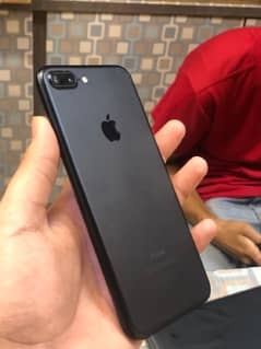 Iphone 7 plus 10/10 condition 128gb (with 5 covers)
