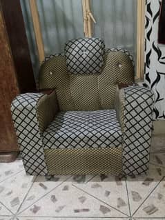 Elegant Sofa Set for Sale 0