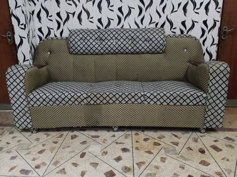 Elegant Sofa Set for Sale 4