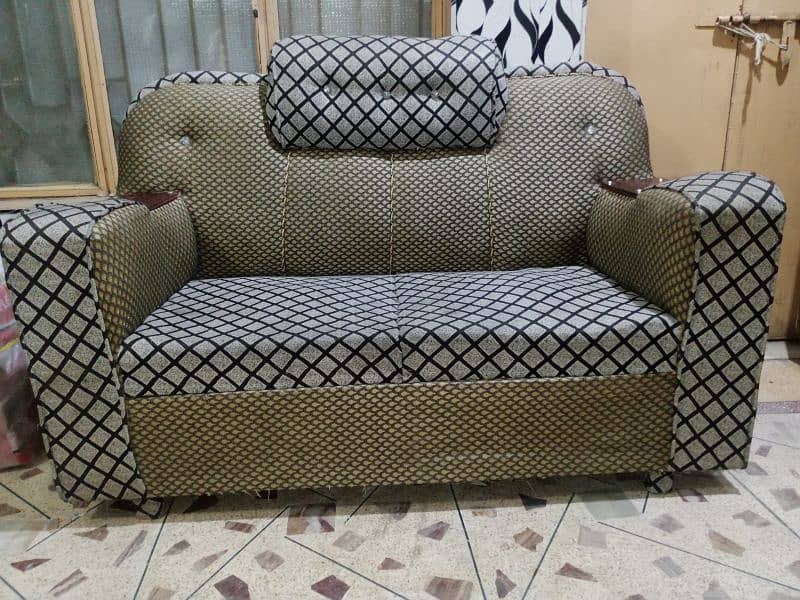 Elegant Sofa Set for Sale 5