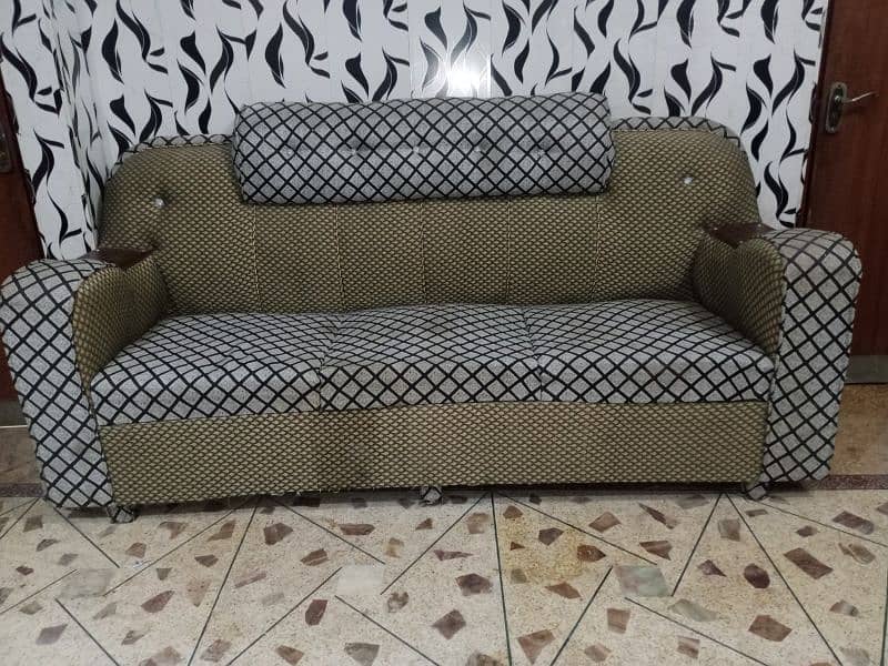 Elegant Sofa Set for Sale 7